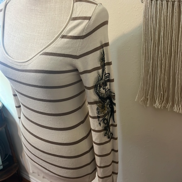 Guess Long Sleeved Knit Top/ Cream and Tan Striped Top/ Size Large - Picture 4 of 7